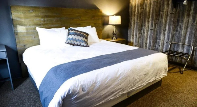 Bar-B Inn, Reservar Hotel Assiniboia Saskatchewan
