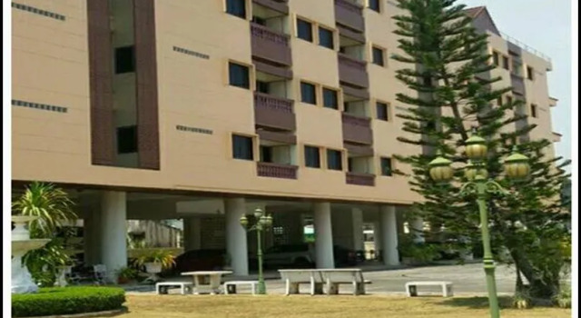 Семейный люкс с 2 комнатами Muang Thong Family Suite Hatyai