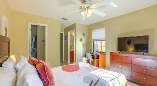 3 Mi to UF Campus: Charming Gainesville Townhome, Buchen Sie Ferienwohnung Gainesville Florida