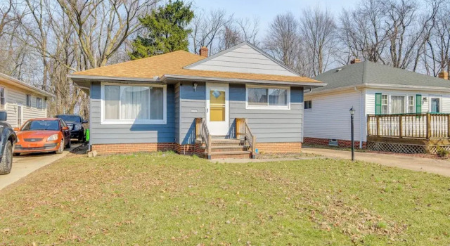 Коттедж 8 Mi to Dtwn Cleveland: Quiet Home w/ Fenced Yard