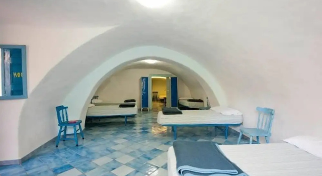 Кровать в общем номере ring hostel
