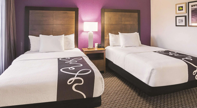 La Quinta Inn & Suites by Wyndham Fort Worth North