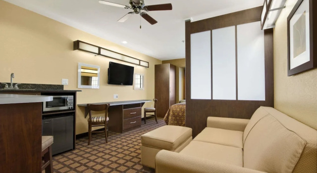 Двухместный люкс Standard Microtel Inn & Suites by Wyndham Round Rock