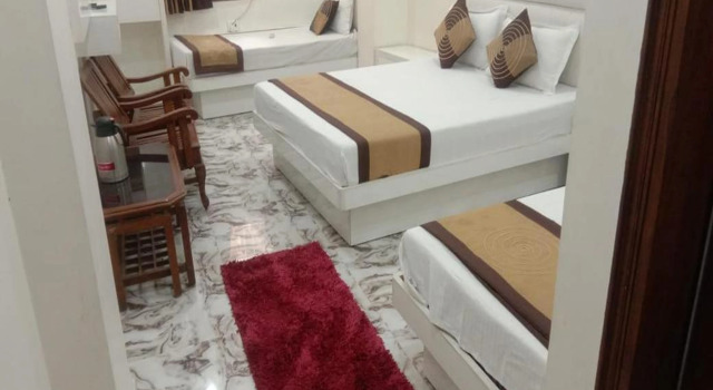 Люкс Hotel Crystal Deluxe at New Delhi Railway Station