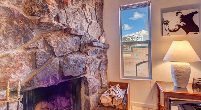 Alpine 203, Rezerwuj Hotel Hotele w Vail Ski z parkingiem, Parking