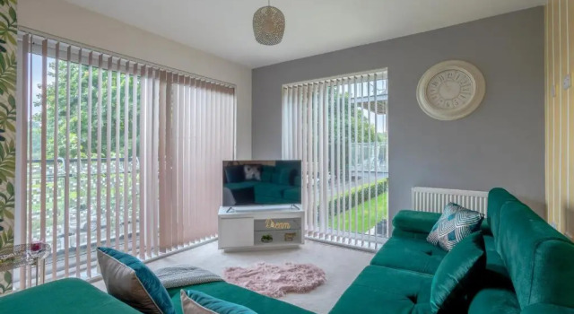 Апартаменты Cosy 1 Bed Apartment with LillyRose Apartments, Free Parking, Free Wi-Fi, Hemel Hempstead