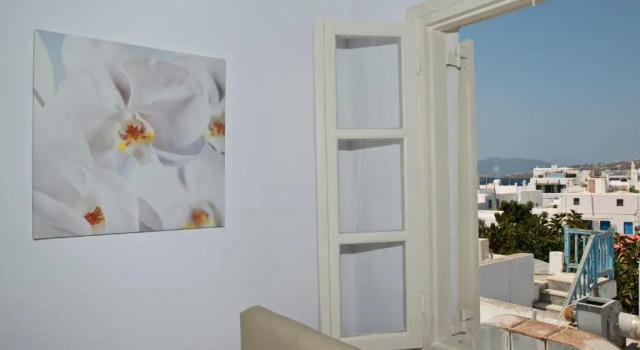 Трёхместный номер Standard Karboni Hotel
