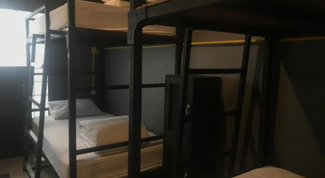 Кровать в общем номере 248 STREET HOSTEL
