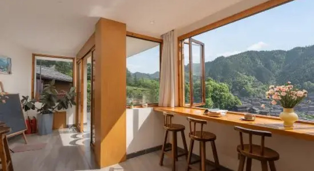 Mountain Live Inn (Xijiang Qianhu Miao Village Store), Забронировать Отель Бизнес-отели Xijiang, 4* 5*