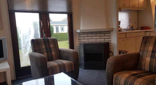 Cosy Chalet in Schoonloo with Garden