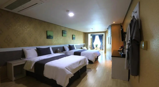 Люкс Dorcas Tourist Hostel