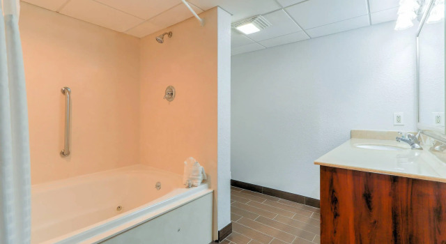Четырёхместный люкс Comfort Inn & Suites at Dollywood Lane