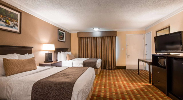 Четырёхместный номер Standard Best Western Garden Villa Inn