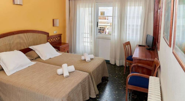 Hostal Illes Pitiüses, Book Hotel Sant Ferran de Ses Roques Formentera