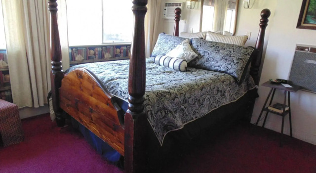Plantation Bed & Breakfast, Rezerwuj Bed and Breakfast Hotele w Three Rivers z parkingiem, Parking
