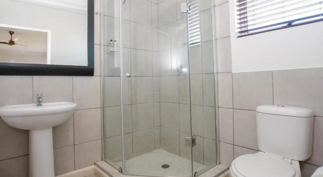 Студия 14 on Braemar Studio Apartment