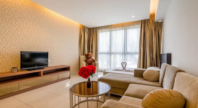 Regalia Residence @ KLCC View Sky Pool by MC