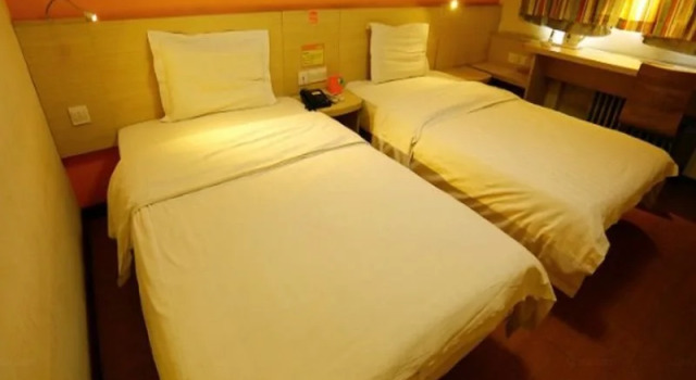 7Days Inn Chenzhou West High Speed Railway Station, Prenota Hotel Hotel economici a Chenzhou