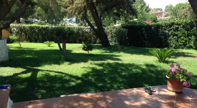 Вилла VILLASIMIUS VILLA AND GARDEN, 10 MIN FROM BEACH