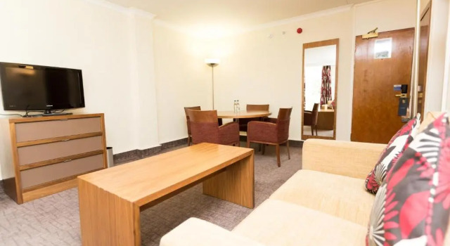 Двухместный люкс Hilton London Olympia
