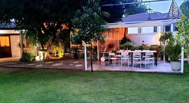 Кровать в общем номере 8 Villas Hua Hin