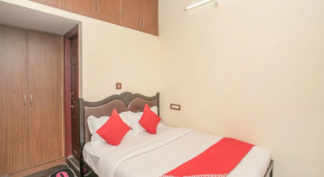 OYO 15482 Delite Suites