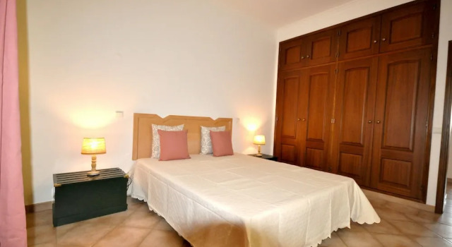 Large Country Villa With Private Pool, Vilamoura, Rezervovat Vila Hotely v Sotavento s parkováním, Parkování