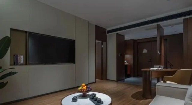 Двухместный люкс Luxury ROYGEM Hotel (Changsha Xingsha Economic Development Zone Electric Power Vocational College Branch)