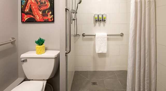 Двухместный номер Urban Staypineapple, Hotel FIVE, Downtown Seattle