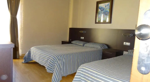 Трёхместный номер Standard Hostal Cal Forner