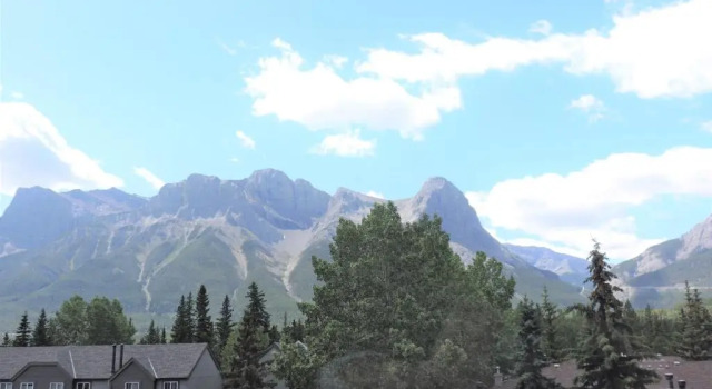 Fenwick Vacation Rental OPEN HOT TUB Glorious Mountain 2 Bedroom, Prenota Hotel Hotel a Canmore con parcheggio, Parcheggio