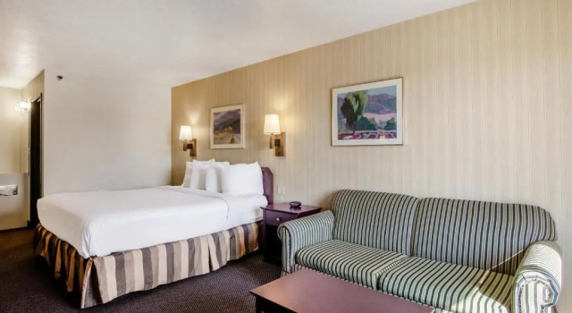 Номер Americas Best Value Inn & Suites Ft Collins E at I-25