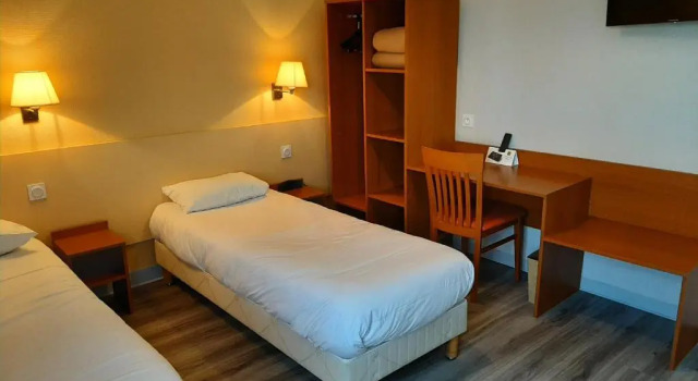 Двухместный номер Standard Logis Hôtel Saint Paul