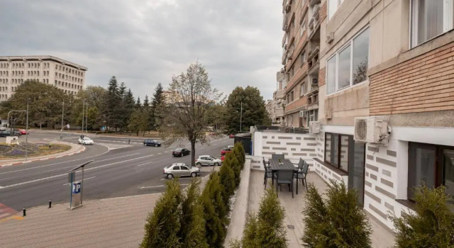 Luxury Ultracentral, Забронировать Отель Отели Арджеш с парковкой, Парковка