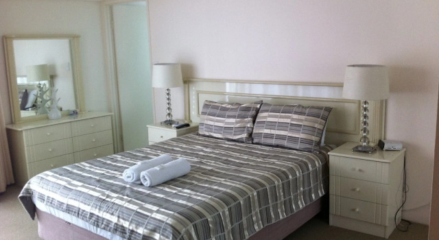 Zenith Ocean Front Apartments Gold Coast - Official Listing, Забронировать Апартаменты/квартира Серферс-Парадайс Голд-Кост, рядом с Пляж Баддс