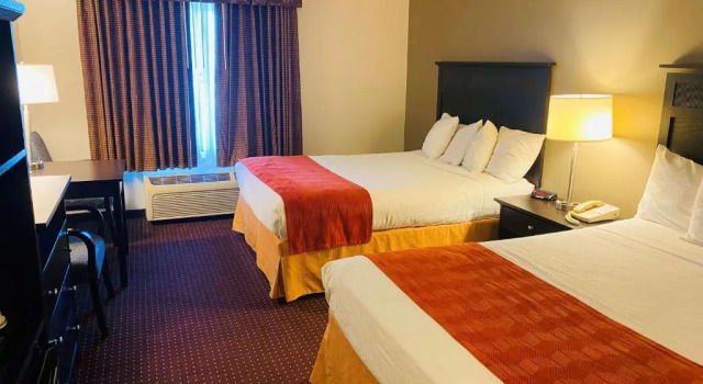 Четырёхместный номер Deluxe Best Western Legacy Inn & Suites Beloit/South Beloit