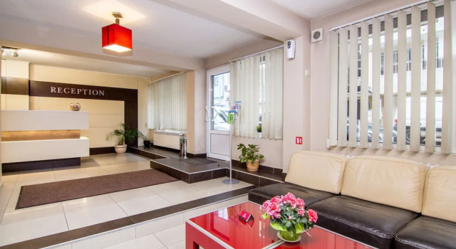 Madrid Hotel, Varaa Hotelli Geo Milev 
