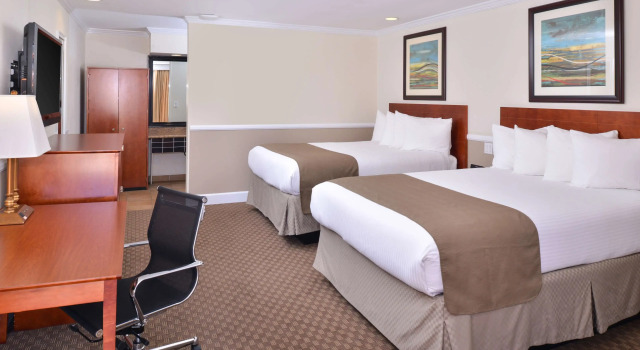 Четырёхместный номер Standard Best Western Capistrano Inn