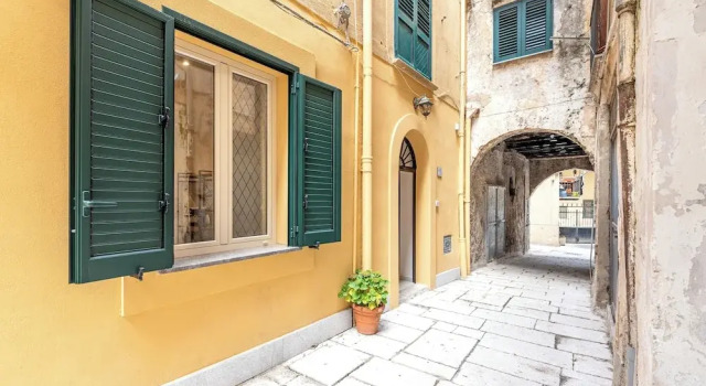 Ai Vicoli Ciambra's Alley by Wonderful Italy