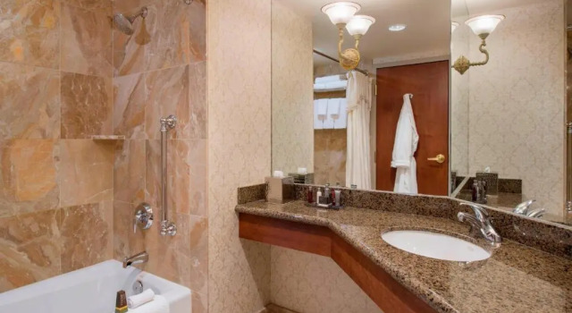 Четырёхместный номер Standard Victoria Marriott Inner Harbour