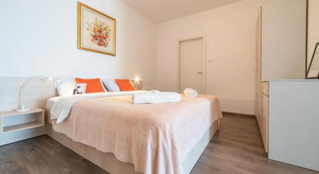 Apartmani D & J