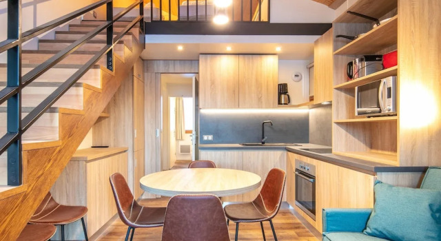Cozy Alpine Stay for 5 in Doucy, Забронировать Апартаменты/квартира Ла-Лешер Savoie