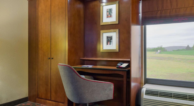 Четырёхместный номер Standard Hotel Carlisle