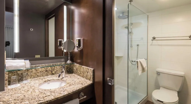 Четырёхместный номер Standard Hôtel & Suites Normandin Québec