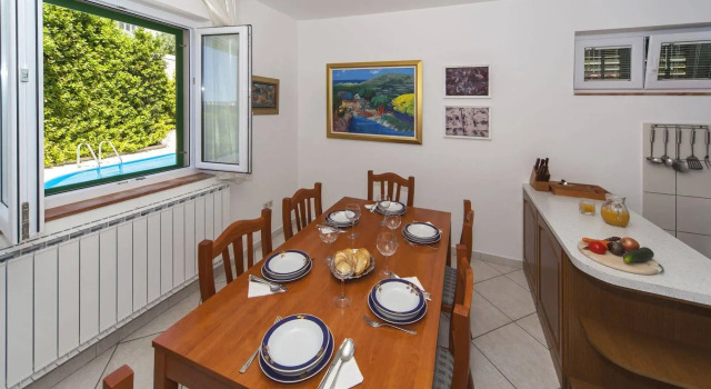 Apartment Ivano, Varaa Huoneisto Dugi Rat Split Region