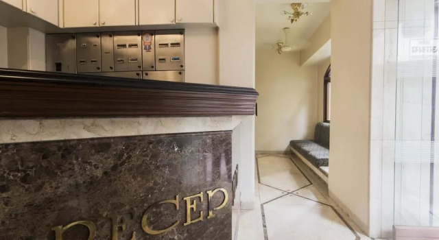 HOTEL ASHRAY INTERNATIONAL, SION - Near BKC, Забронировать Отель Отели штата Махараштры 3 звезды, 3*