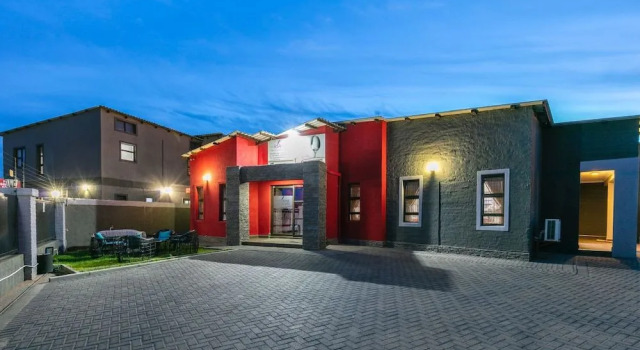 Madamz Bed & Breakfast, Prenota Hotel Gaborone Botswana, vicino a Westgate Mall Gaborone
