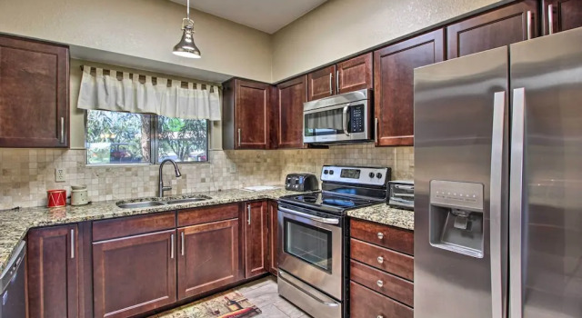 Апартаменты с 2 комнатами Relaxing Green Valley Townhome ~ 30 Mi to Tucson!