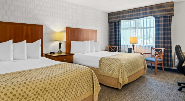 Четырёхместный номер Standard Best Western PLUS Langley Inn
