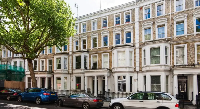 Earls Court Road Apartments